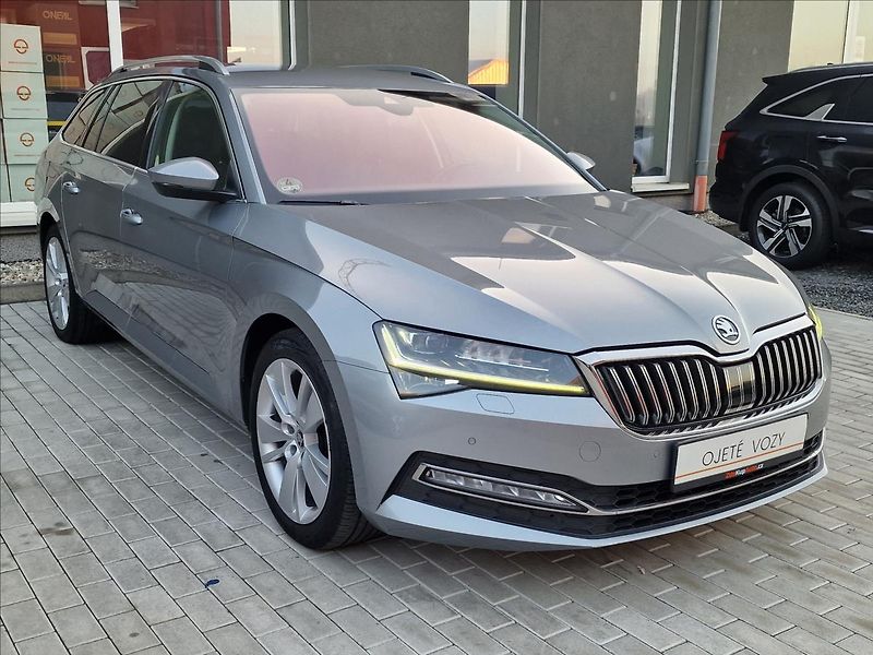 Škoda Superb 2.0TDI 110kW Style Combi,1Maj - fotka 3 z 49