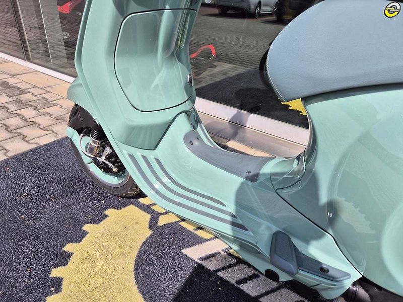 Vespa Primavera 125 3V ABS (2026) Primavera 125 80th - fotka 12 z 22