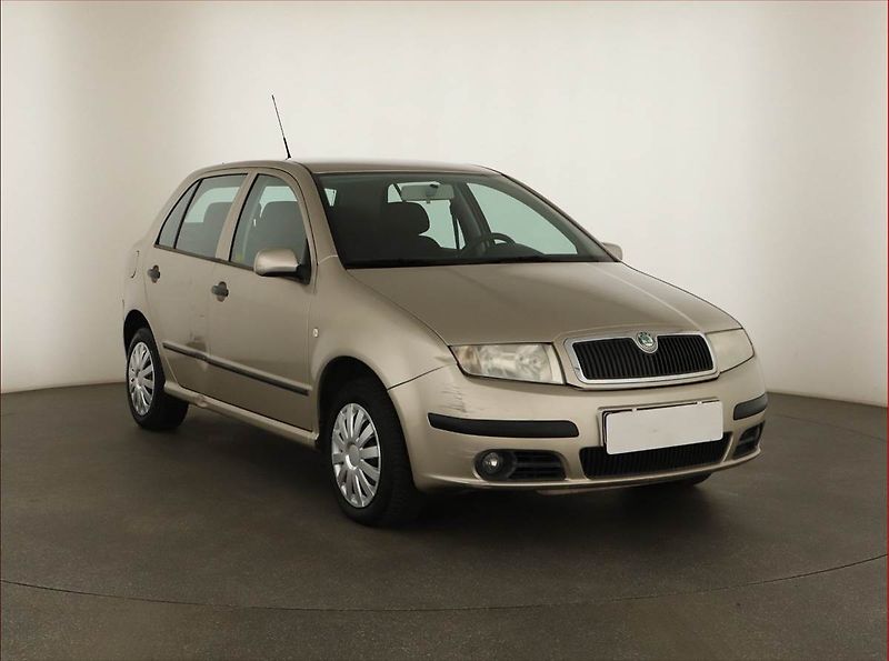 Škoda Fabia (2005) 1.4 16V, po STK, Klima - fotografie inzerátu