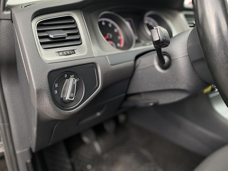 Volkswagen Golf 1,2 TSI 77 kW Comfortline - fotka 12 z 25