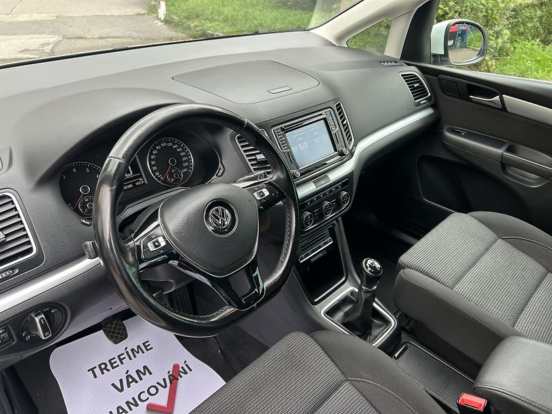 Volkswagen Sharan (2016) 1,4TSi 110 Comfortline 7 míst  - fotka 26 z 58