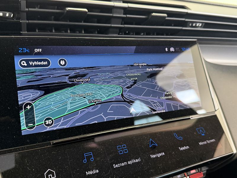 Peugeot 408 (2026) GT Plug-in HYBRID 240 e-DCS7 - fotka 27 z 33