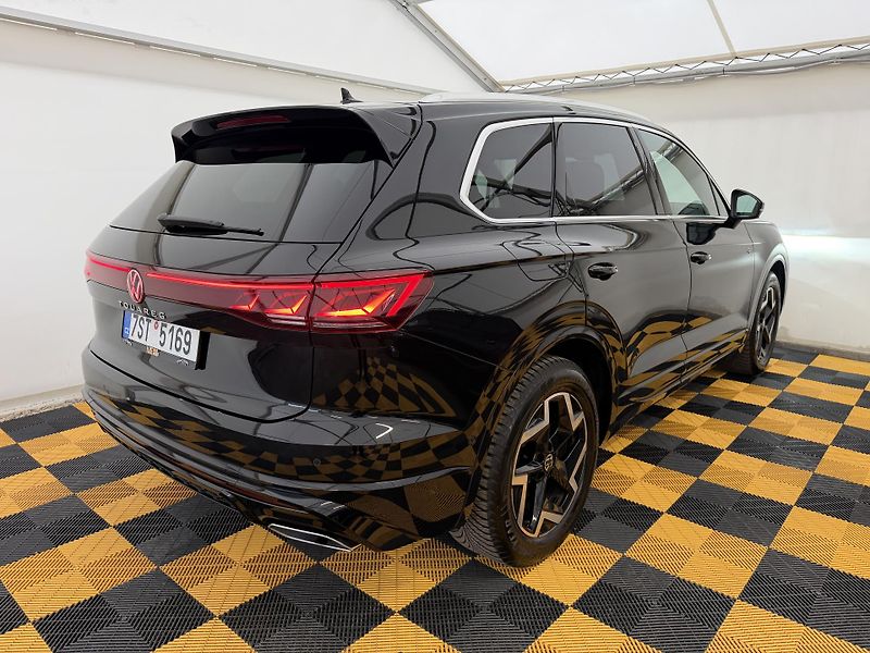 Volkswagen Touareg 3.0Tdi*1-MAJ*DPH*HUD*R-LINE* - fotka 5 z 47