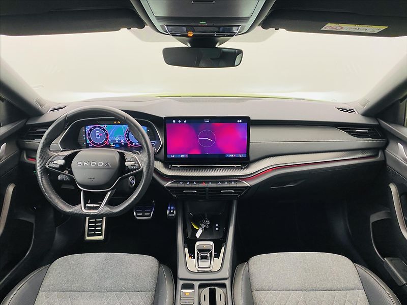 Škoda Octavia 1,5 TSI DSG 110kW SportLine - fotka 9 z 25