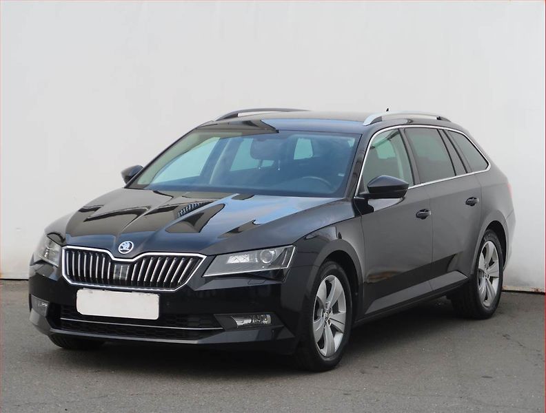 Škoda Superb (2018) Ambition 1.5 TSI, Automat - fotka 2 z 23