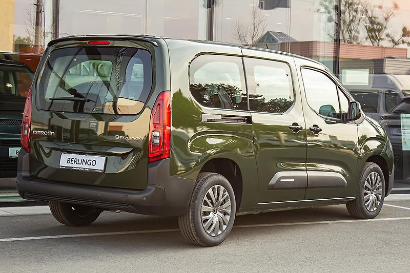 Citroën Berlingo (2026) 1,5 XL PLUS + kamera +vyhř.sed - fotka 5 z 17