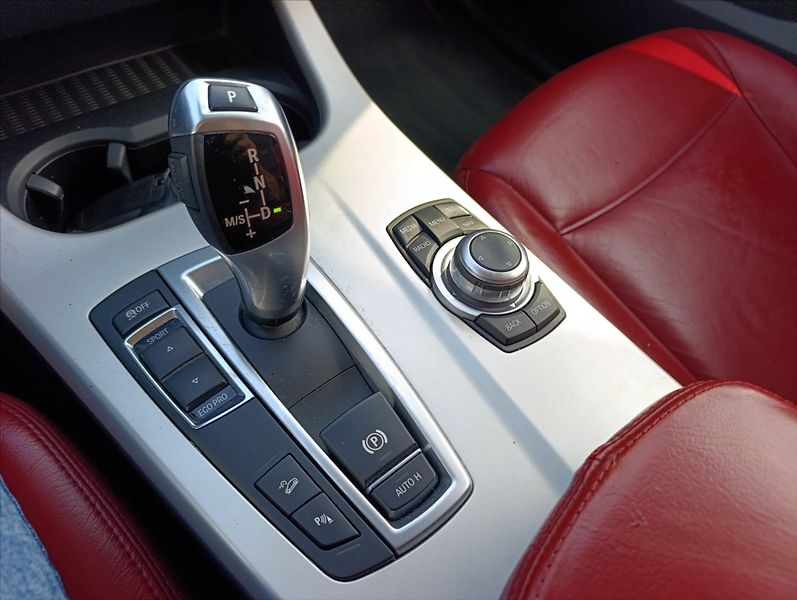 BMW X3 2,0 D X-drive aut. Kůže Bi-xen - fotka 19 z 53