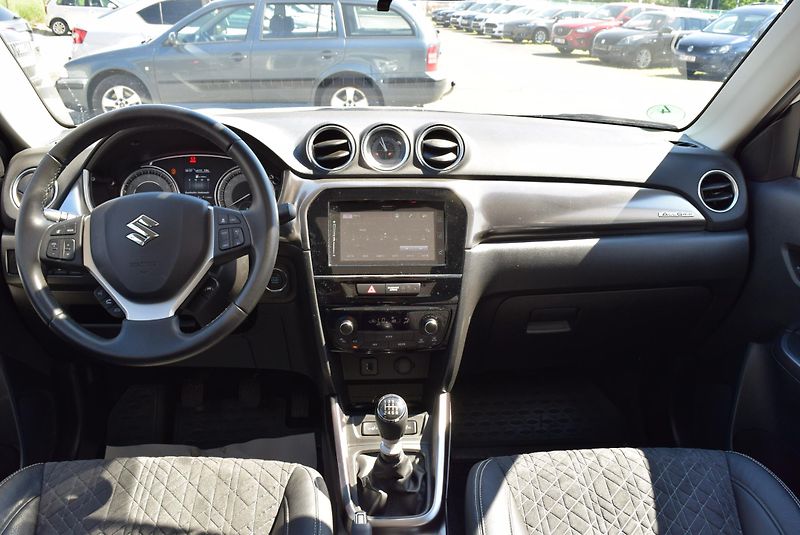 Suzuki Vitara (2019) 1.4 103kw BOOSTER JET ALL GRIP - fotka 17 z 50