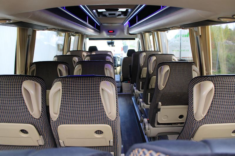 Mercedes-Benz Sprinter 519 CDI 21 Míst - fotka 9 z 28