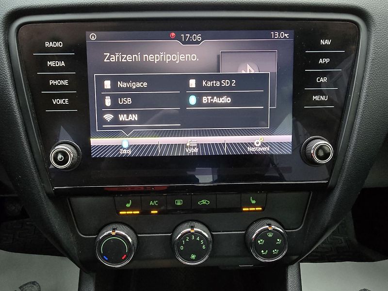 Škoda Octavia 1,5TSI 110kW 1.Maj. ČR -DPH - fotka 15 z 36