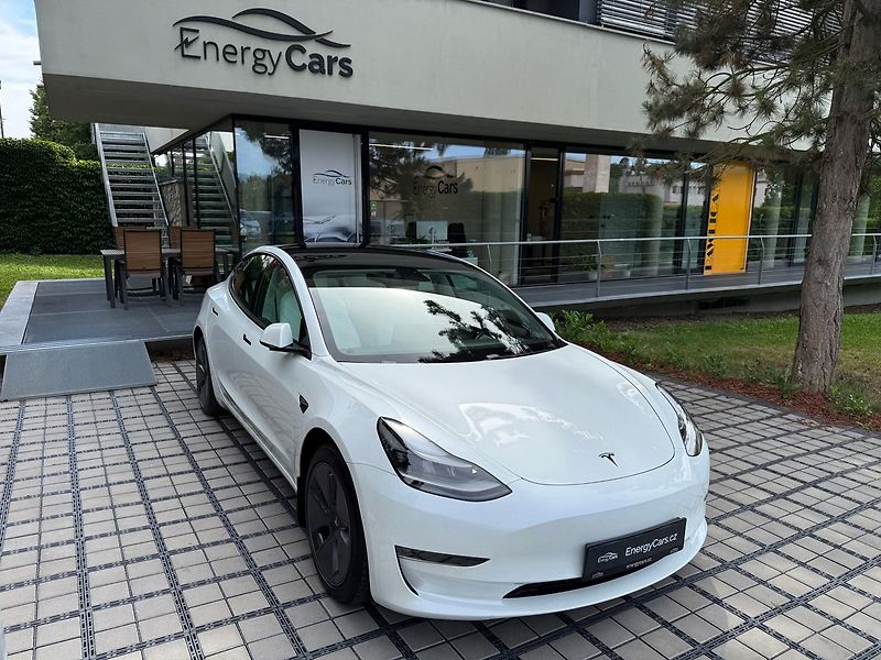Tesla Model 3 Long Range AWD - fotka 41 z 41