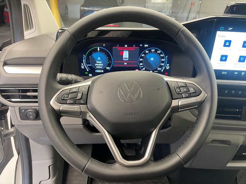 Volkswagen Caravelle Life 2.5 PHEV DR - fotka 10 z 28