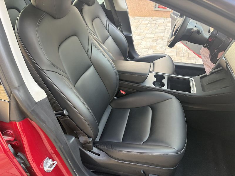 Tesla Model 3 (2023) SR+ 60, LFP, tazne, SOH:90% - fotka 13 z 13