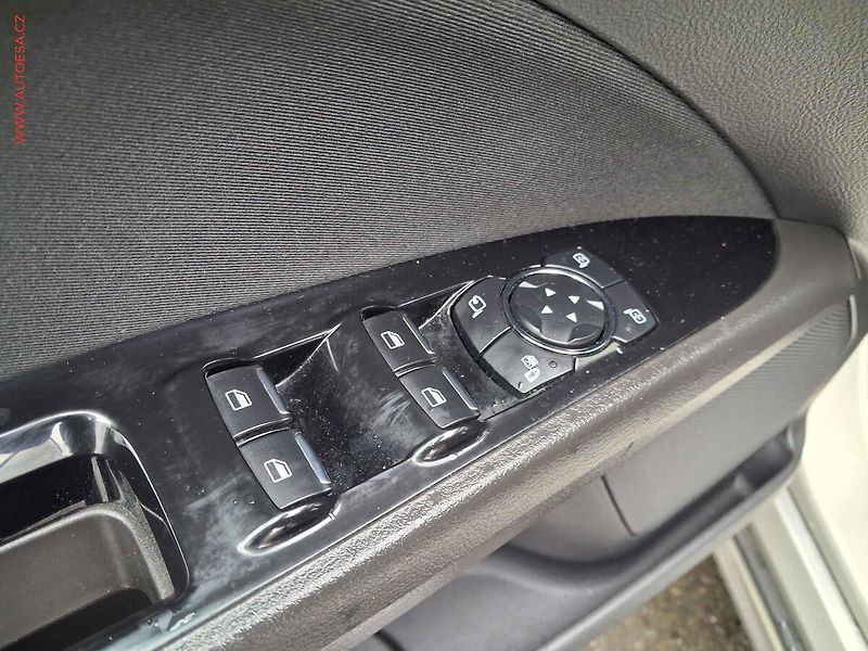 Ford Mondeo (2016) 2.0 TDCi, Titanium, TZ - fotka 13 z 17