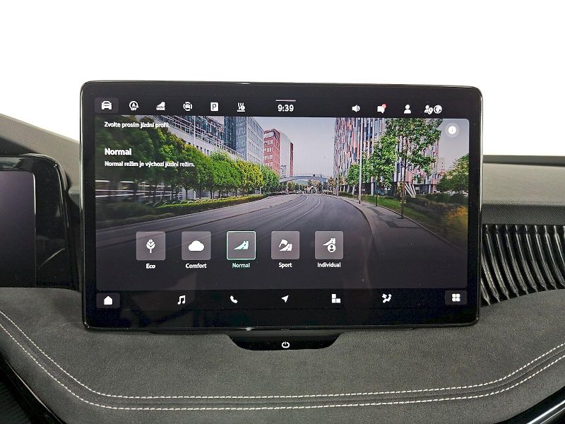 Škoda Superb (2025) 2.0TSi 195kW 4X4 SPORTLINE WEB - fotka 24 z 39