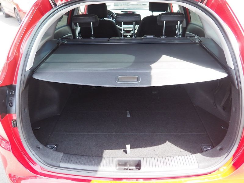 Kia Ceed (2018) 1.6 CRDi, 100 kW, 1. Maj ČR - fotka 13 z 43