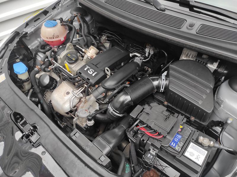 Škoda Roomster 1,2TSi 63kW, Klima, Tažné - fotka 16 z 18