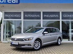 Volkswagen Passat 1,4 TSI 110kW SENZORY AUTOAC - fotografie inzerátu