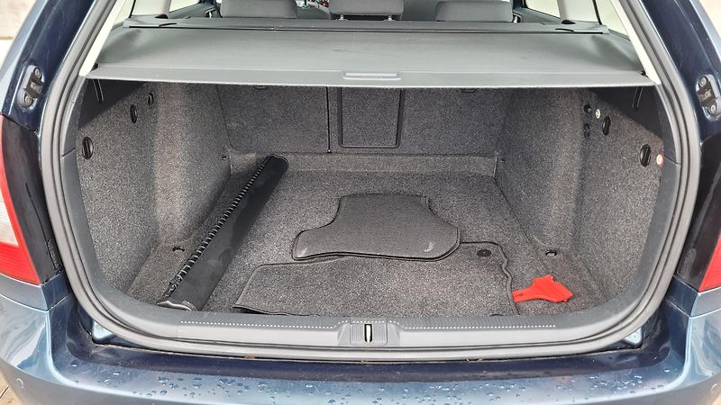 Škoda Octavia (2013) 1,6TDI 77 KW - fotka 13 z 22