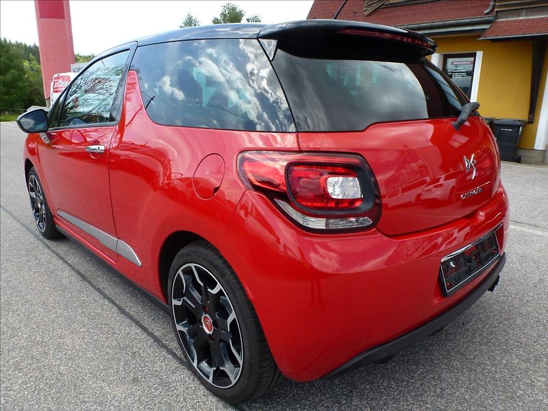 Citroën DS3 1,6 16V VTi THP SportChic - fotka 12 z 46