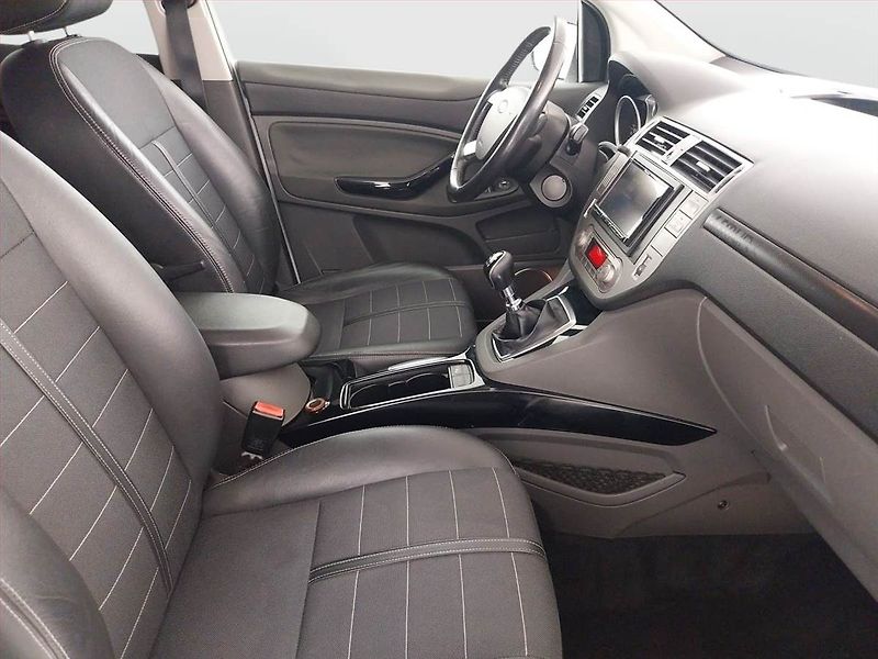 Ford Kuga (2012) Titanium 2.0 TDCi, 4X4 - fotka 9 z 19