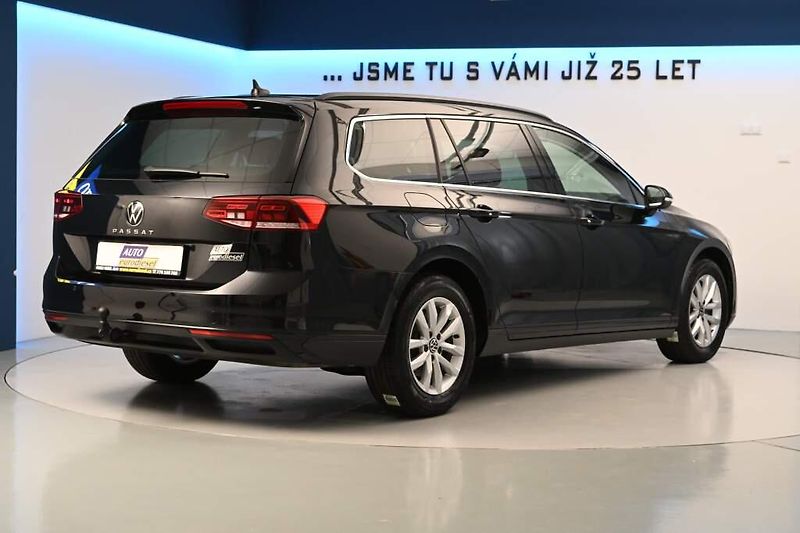 Volkswagen Passat (2023) 2.0 LED DSG ACC Kamera Tažné M - fotka 5 z 32