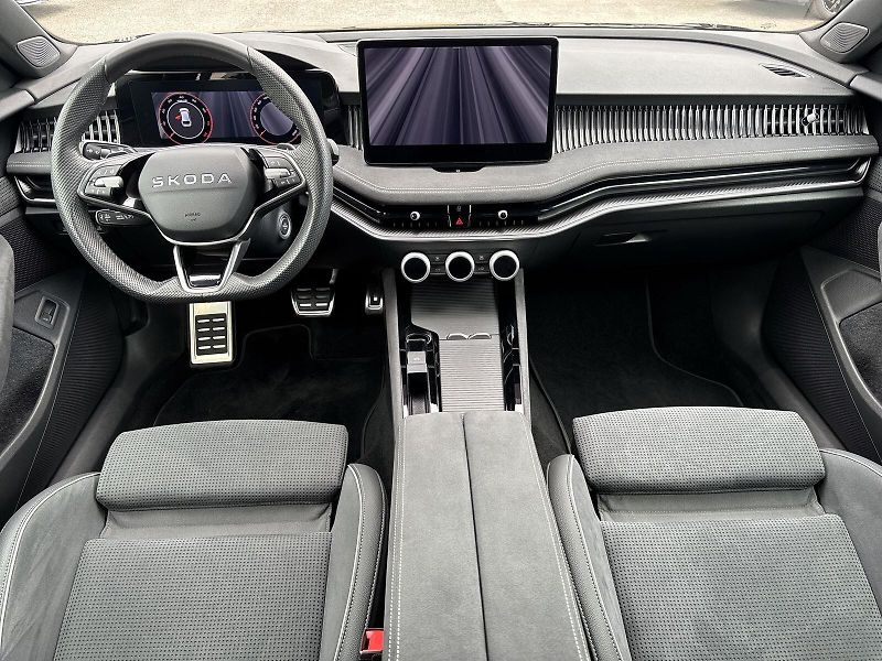 Škoda Superb (2025) Combi 2.0 TSI DSG Sportline - fotka 5 z 33