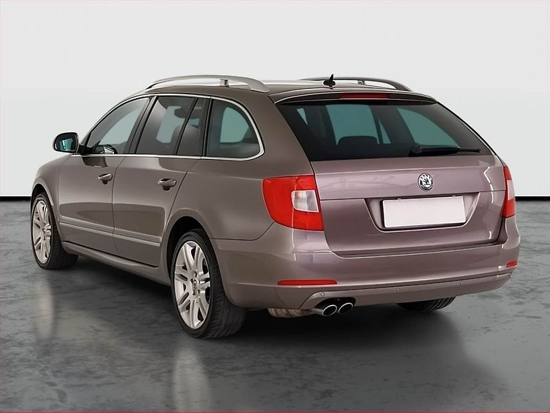 Škoda Superb (2010) Elegance 2.0 TDI, Automat - fotka 4 z 24