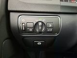 Volvo V60 (2017) D3 2.0, Automat, Xenony - náhled 18