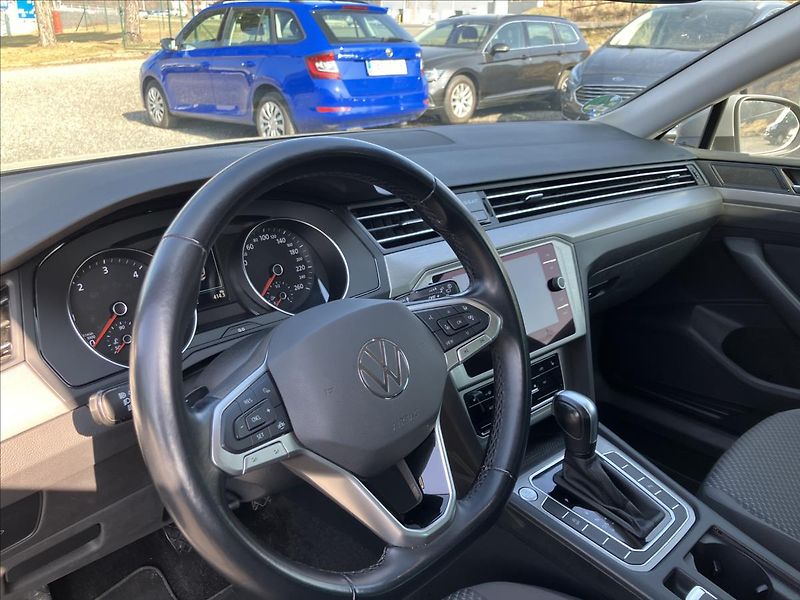 Volkswagen Passat 2,0 TAŽNÉ, KEYLESS, EL.KUFR - fotka 14 z 30