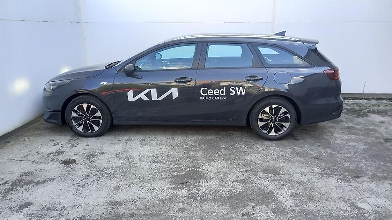 Kia Ceed SW (2024) 1,5 T-GDi SPIN 103kW - fotka 5 z 12