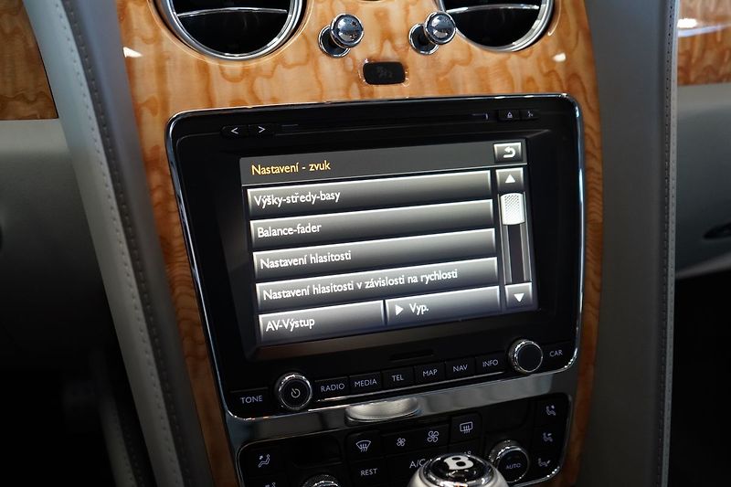 Bentley Continental GTC Mulliner, Masáže, Ventilace - fotka 34 z 52