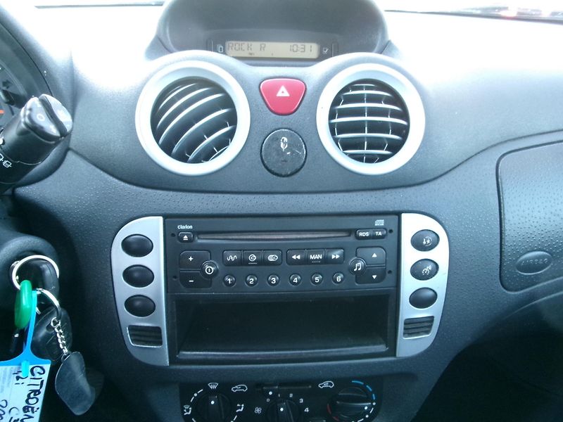 Citroën C3 (2004) 1,2i ČR DEFEND LOCK - fotka 14 z 20
