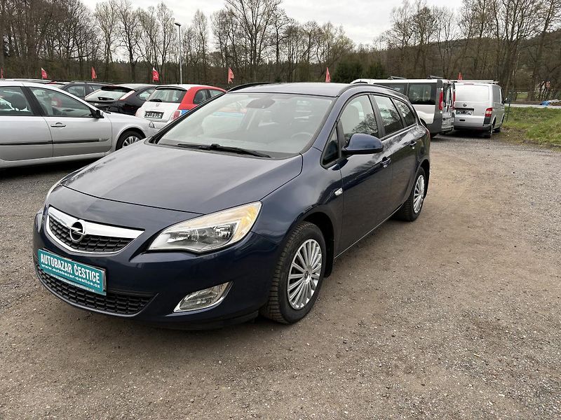 Opel Astra 2.0 D - fotka 1 z 19