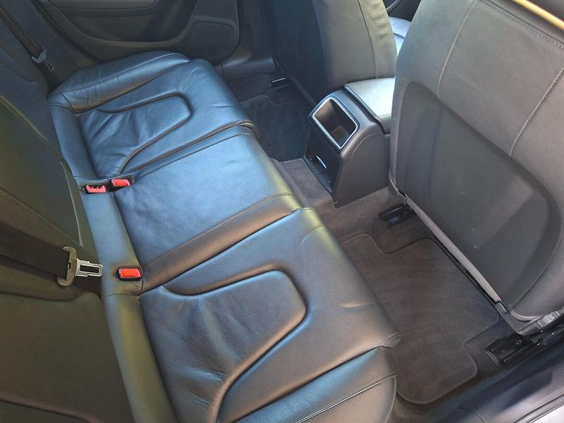 Audi A4 (2012) 3.0TDI 176kW 7A QUATTRO - fotka 27 z 39