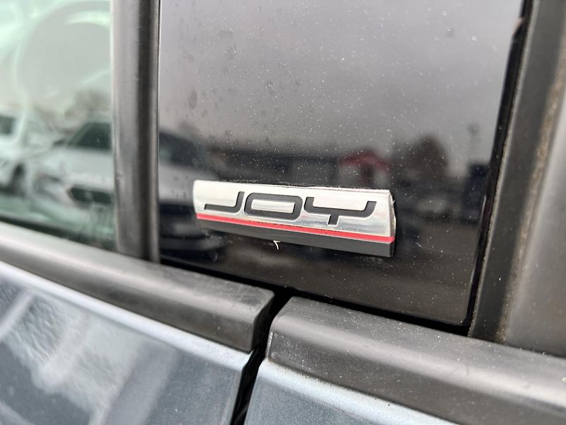 Škoda Fabia JOY 1.0MPi 55kw KLIMA NAVI ALU - fotka 45 z 47