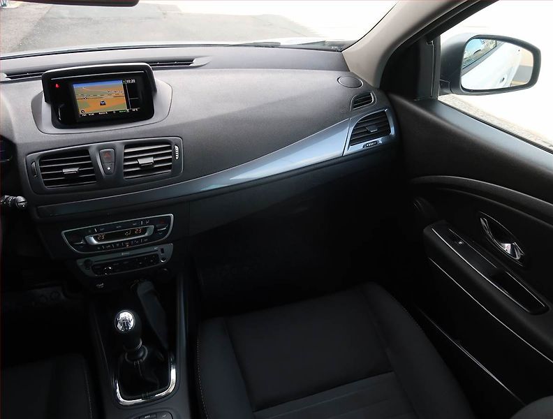 Renault Mégane (2015) 1.5 dCi, Navi, Tempomat - fotka 8 z 20