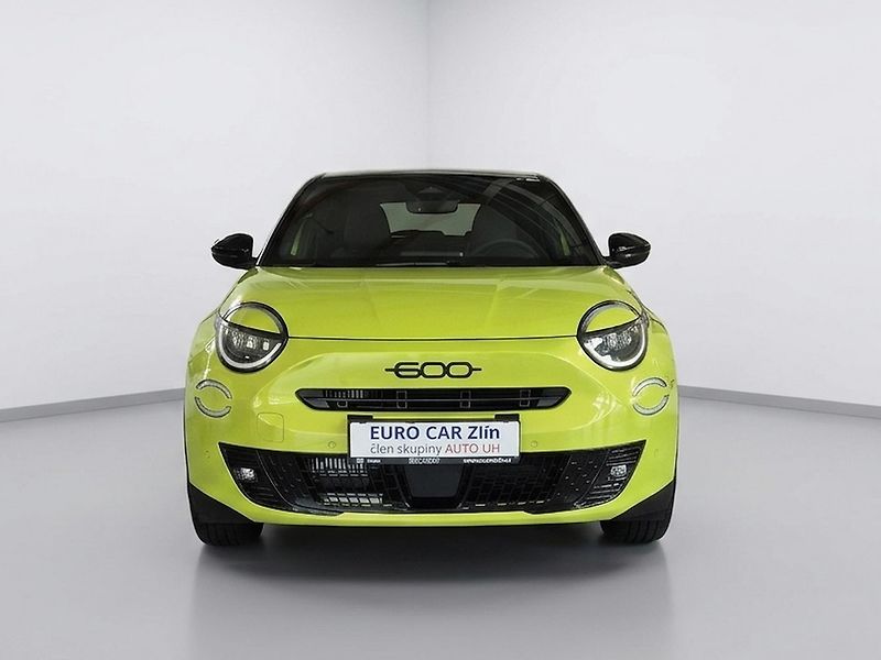 Fiat 600 (2026) 1.2 Sport Turbo Hybrid 145k eD - fotka 2 z 9