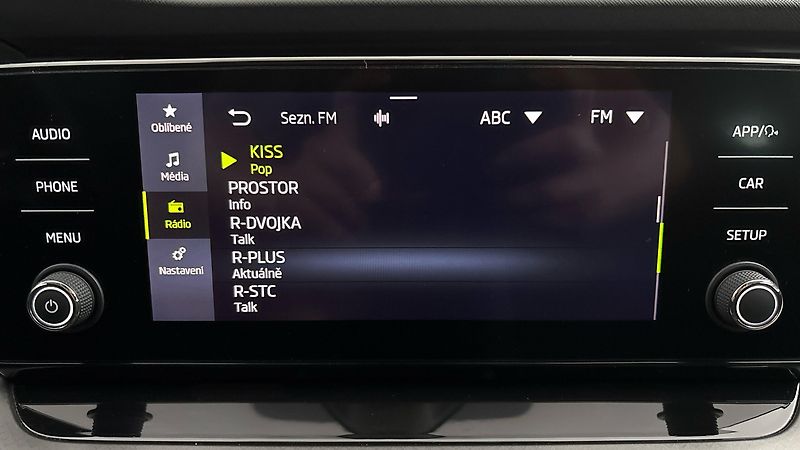 Škoda Octavia 2.0 TDI Ambition Combi - fotka 11 z 24