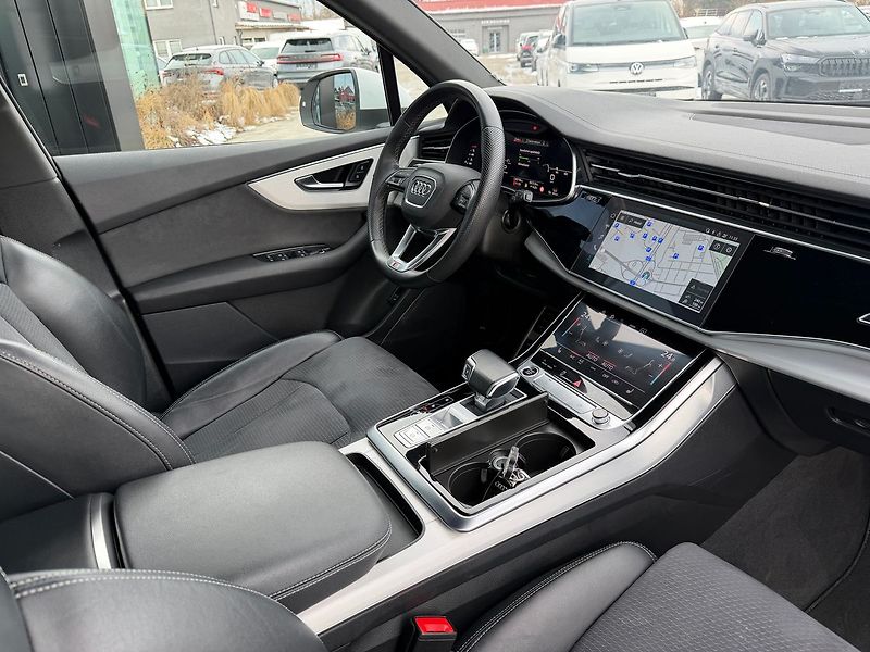 Audi Q7 S-Line  210kW Matrix - fotka 25 z 25