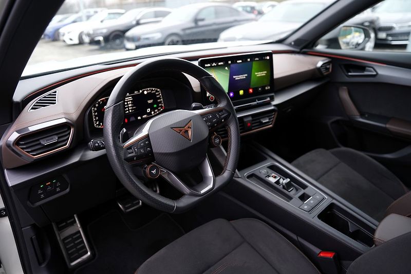Cupra Formentor VZ5 2.5 TSI DSG 4Drive,Taiga G - fotka 28 z 50