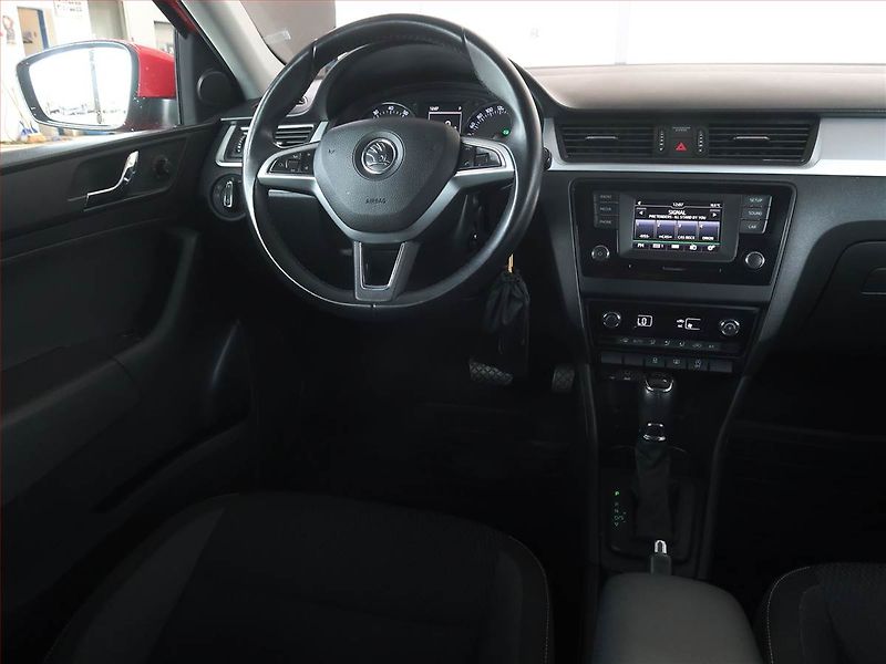 Škoda Rapid (2015) Spaceback 1.4 TSI, Automat - fotka 7 z 15