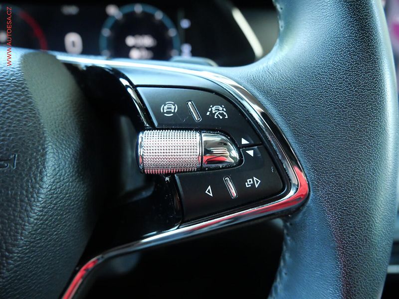 Škoda Octavia (2021) 2.0TDi, DSG, navi, LED - fotka 17 z 24