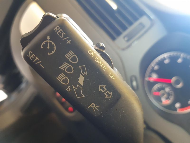 Volkswagen Jetta 1.2 TSI DigiKlima 33000km!! - fotka 14 z 22