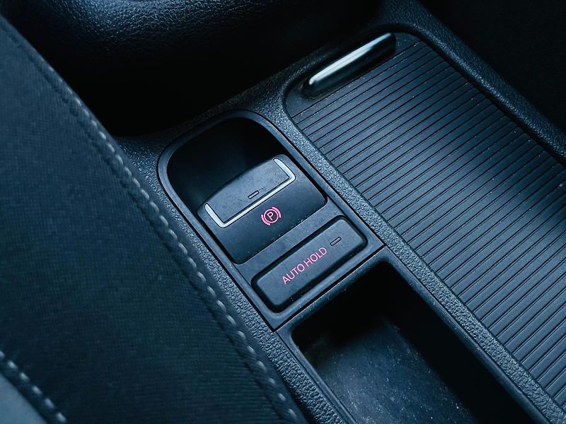 Volkswagen Tiguan 1.4TSI 4x4 MAN SERVISKA TAŽNÉ - fotka 43 z 52