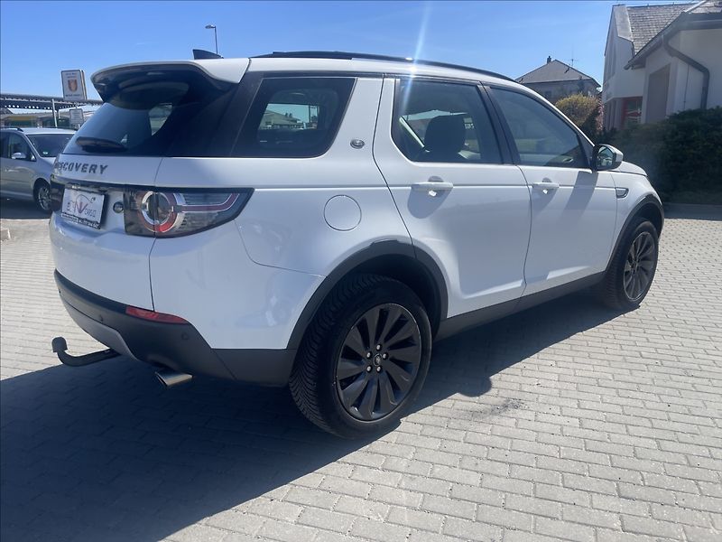Land Rover Discovery Sport 2,0 TD4 132kw AWD Pano 7mist T - fotka 4 z 34