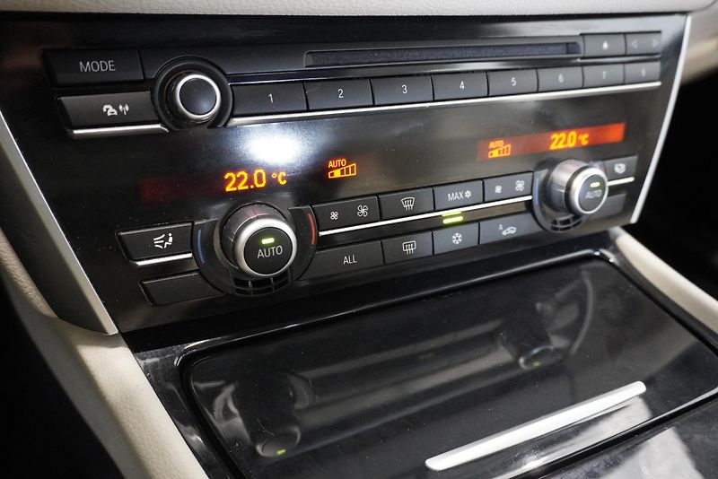 BMW Řada 5 530D 180kW GRANTURISMO XDRIVE - fotka 19 z 36