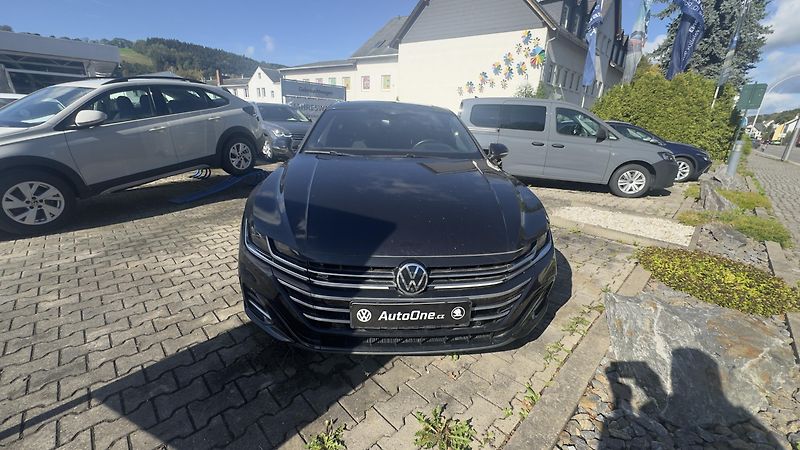 Volkswagen Arteon (2020) 2.0TDI DSG R-Line 4x4  - fotka 2 z 14