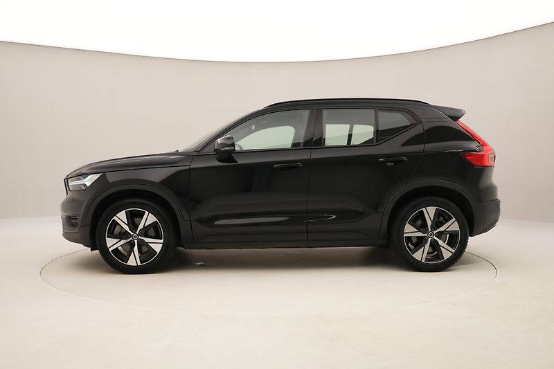 Volvo XC40 PURE ELECTRIC RECHARGE PLUS - fotka 9 z 51