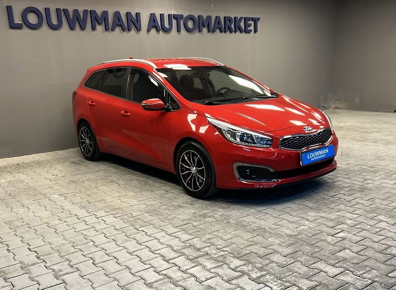 Kia Ceed 1.6 CRDi Exclusive SW - fotka 13 z 16